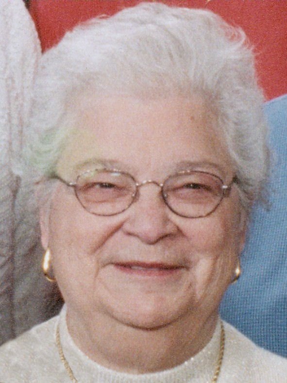Dora M. Llanas