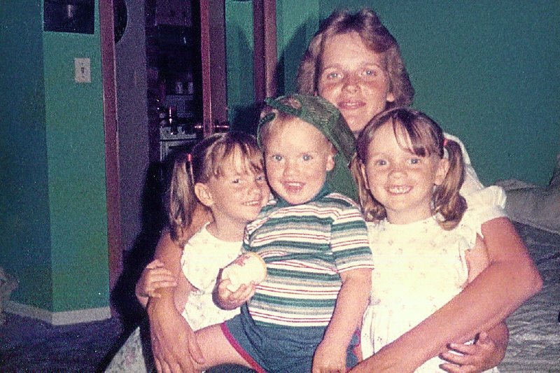 Kelly L. MOESER - Photo 5