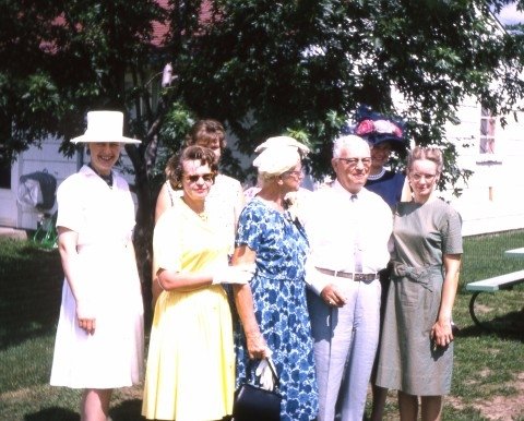 Edith R. Data - Photo 2