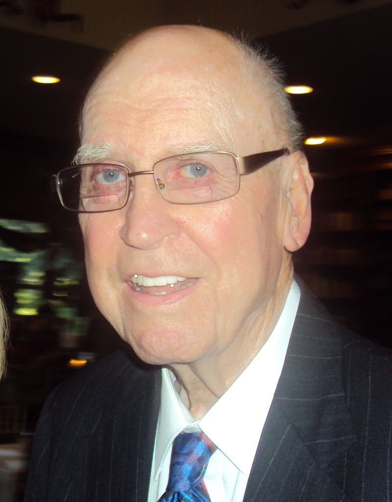 Gordon LeRoy Sunday - Photo 2