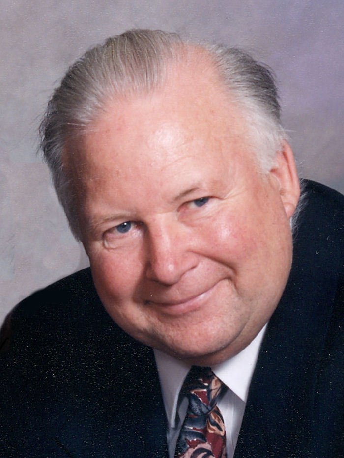 Roger Gene Erdahl - Photo 2