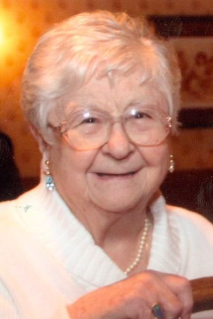 Elizabeth J Niccolai