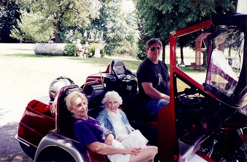 Kenneth William Howard - Photo 3