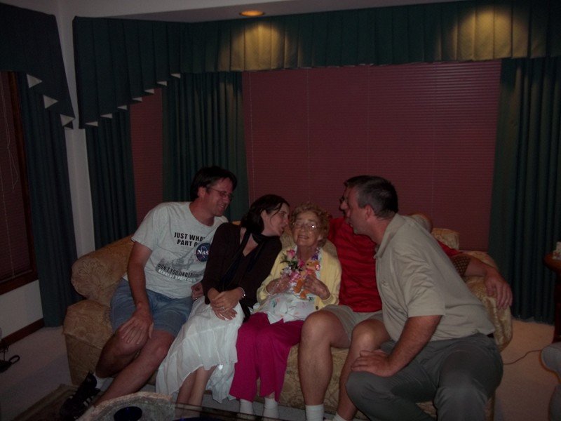 Mary Ann Landa - Photo 4