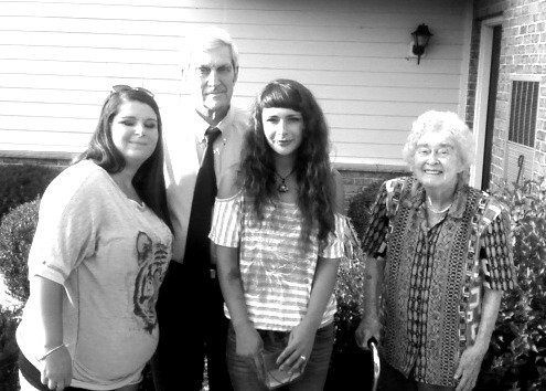 Mary Ann Landa - Photo 47