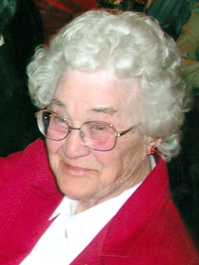 Marion Elizabeth Runde - Photo 2