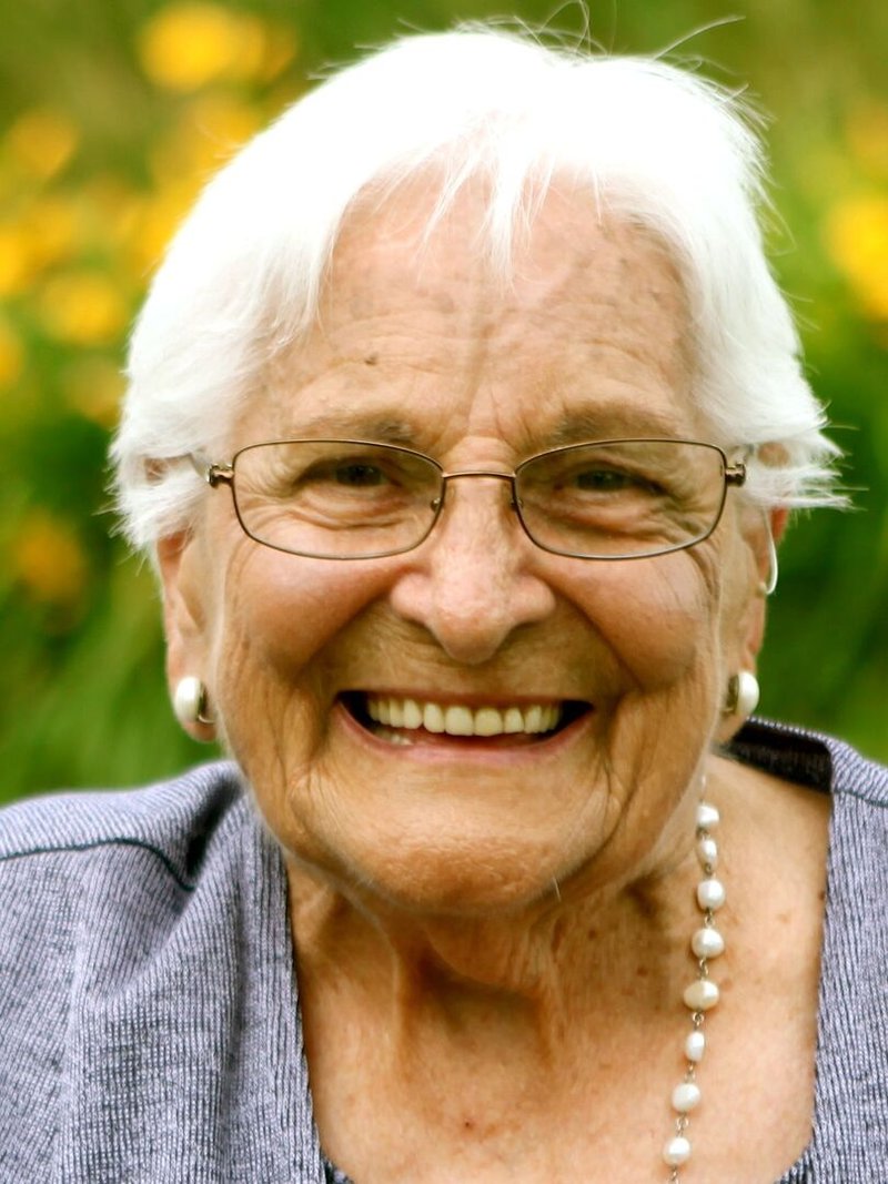 Virginia Louise Manupella-Klemko - Photo 2