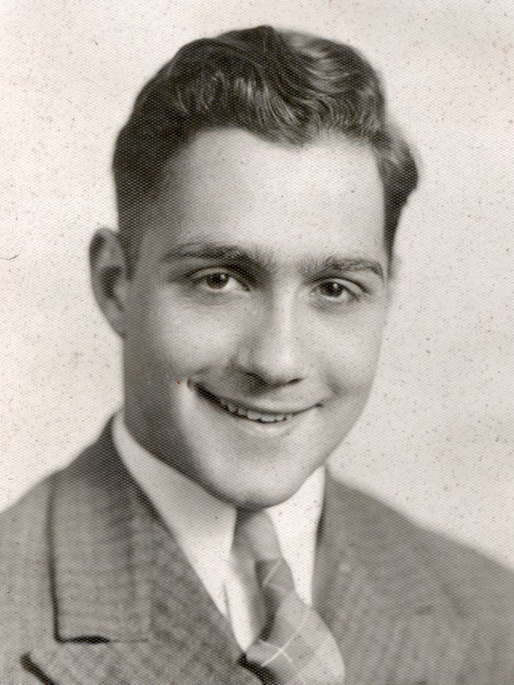 Michael Gallo - Photo 3