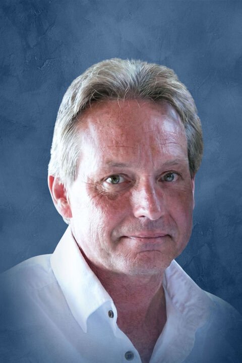 Daniel J. Brown - Photo 2