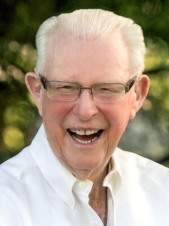 Earl T. Beckmann - Photo 2