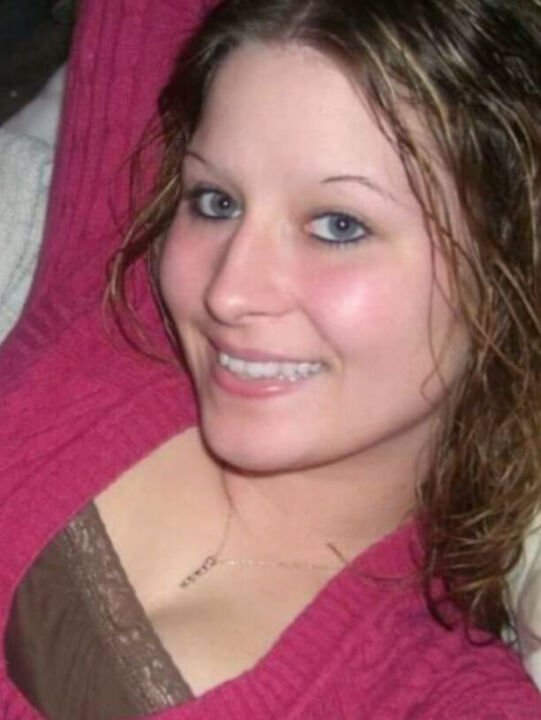 Ashley Lynn Norris - Photo 2