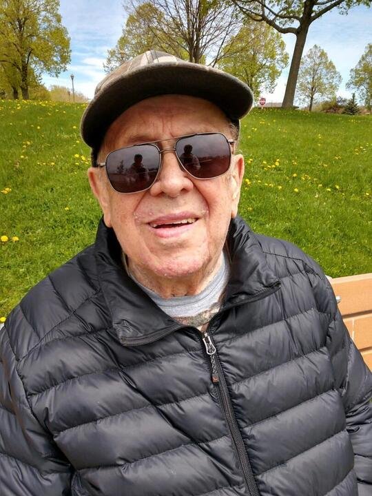 Pentti William Saari - Photo 8