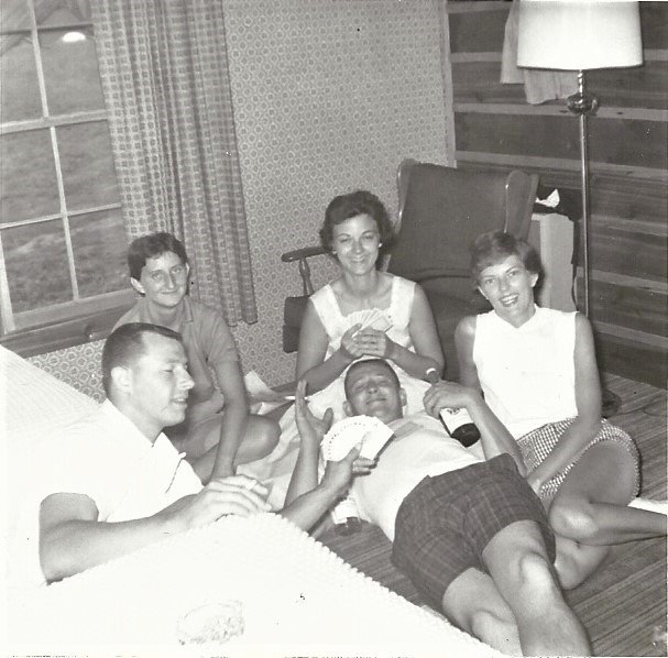 Lois J. Maksen - Photo 2