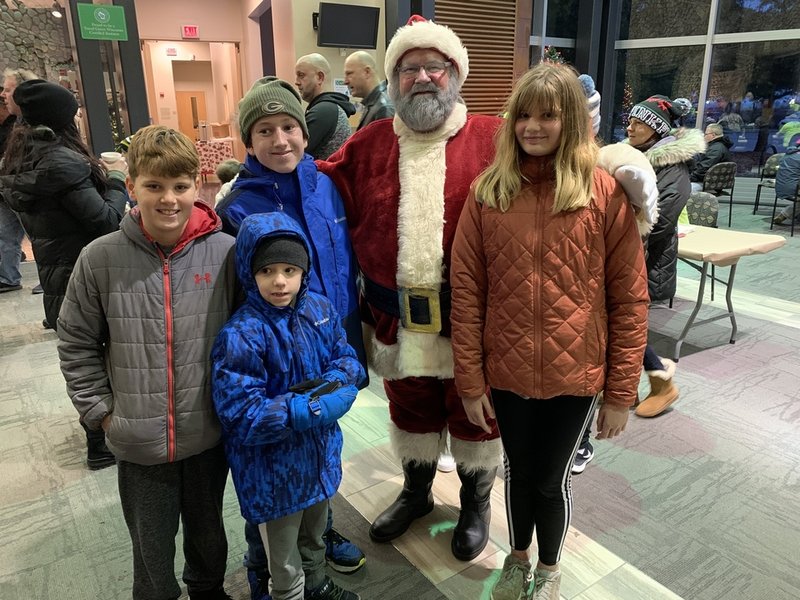 Arnold J Detloff - Photo 2