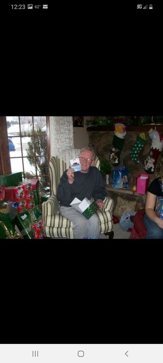 Peter C. Gollinger - Photo 7