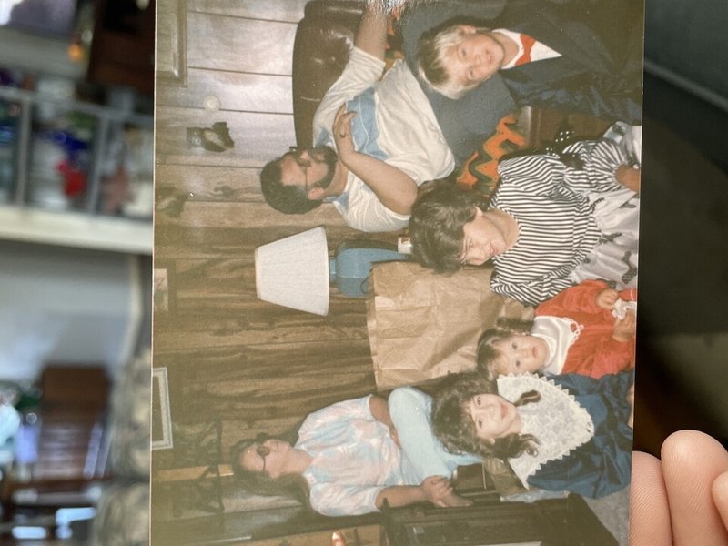 Deborah Louise Parrish - Photo 15