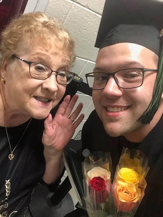 Linda E Elsen - Photo 8