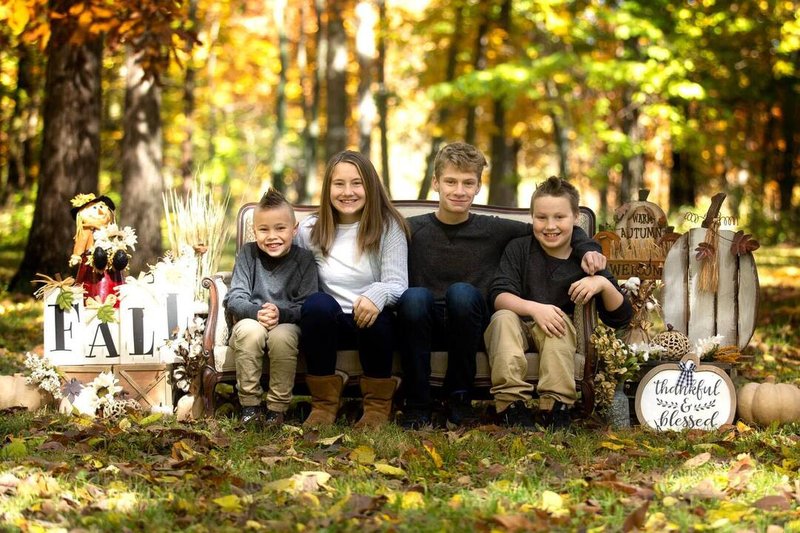 Suzanne E Pfannenstill - Photo 4