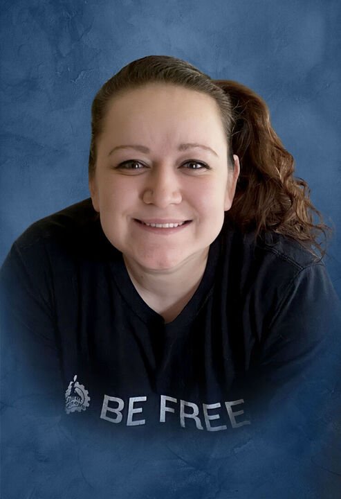 Oksana Ilene Pfaffle - Photo 2