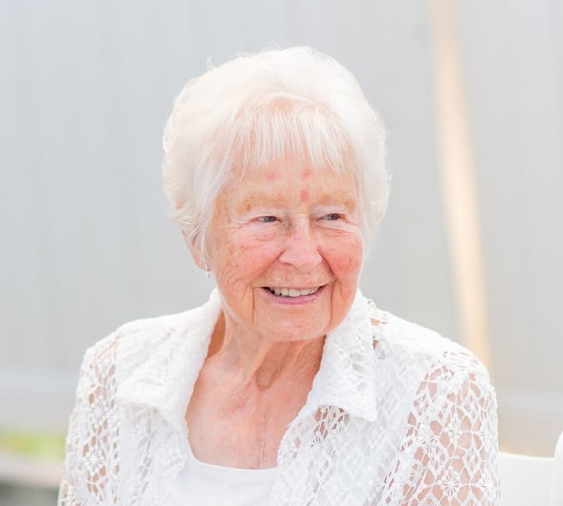 Helen Elaine Oechler