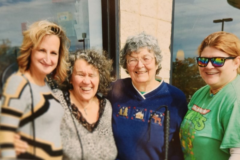 Louise Lynne Lin - Photo 50