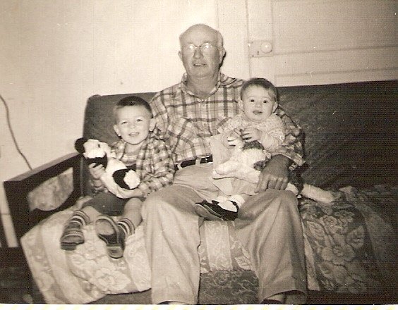 Donald Perry Sims - Photo 2