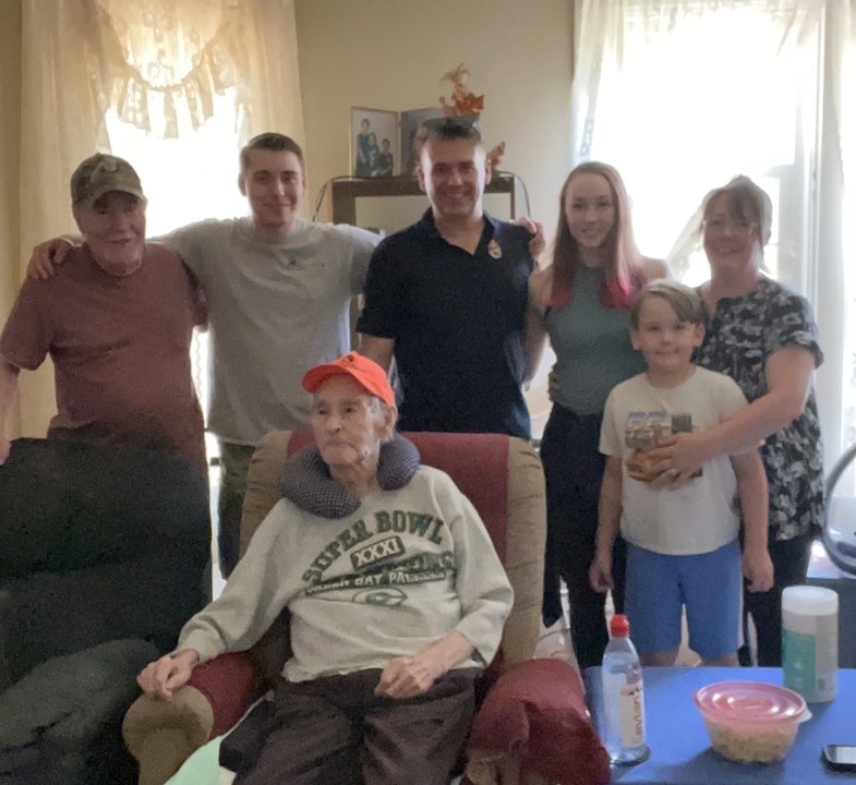 Howard E. Brown - Photo 2