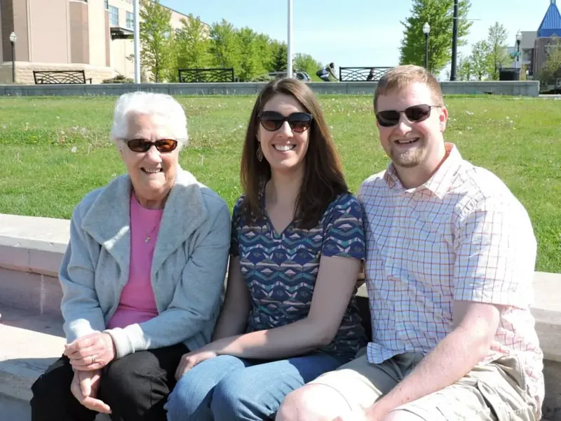 Loretta Katherine Hofmann - Photo 8