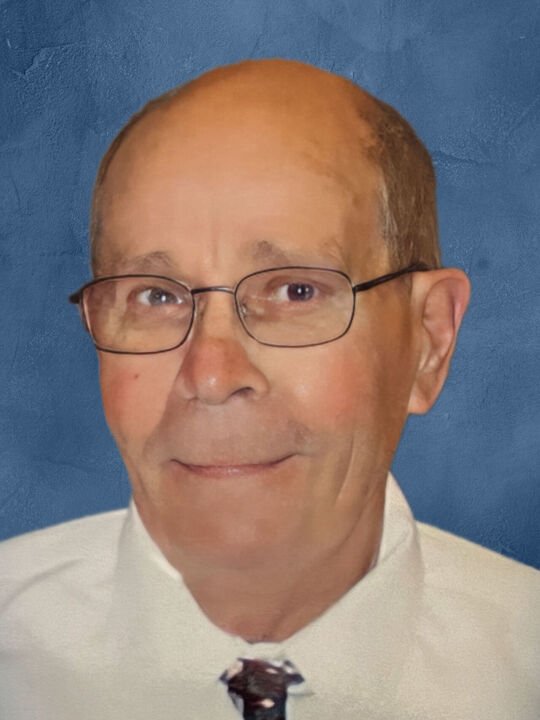 James R. Gascoigne - Photo 2