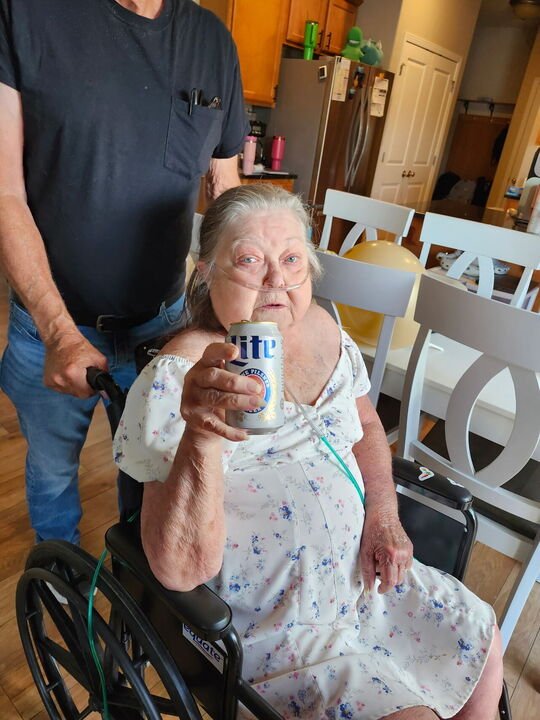 Sue Ellen Ide - Photo 4