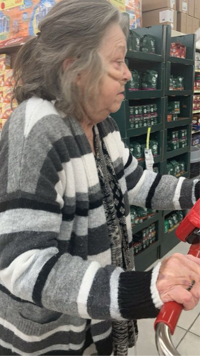 Sue Ellen Ide - Photo 15