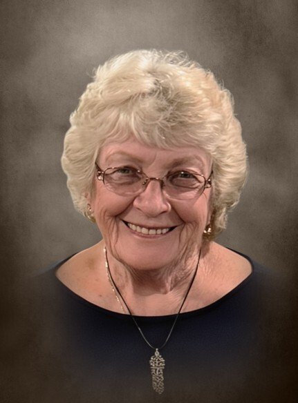 Janet E. Santelli - Photo 2