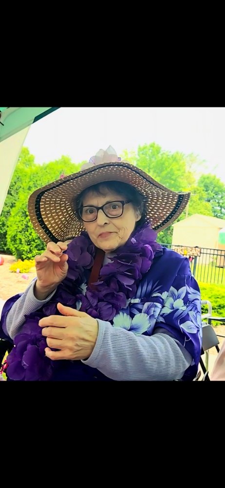 Valerie Christina Serafini - Photo 4